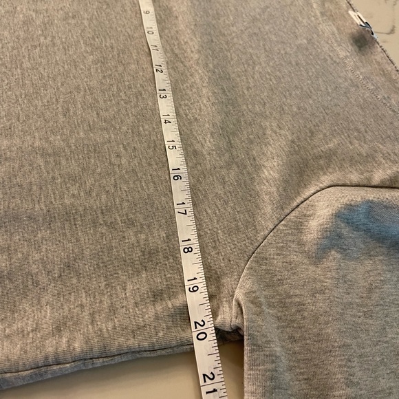 J Crew with tailored sleeves - Picture 10 of 10